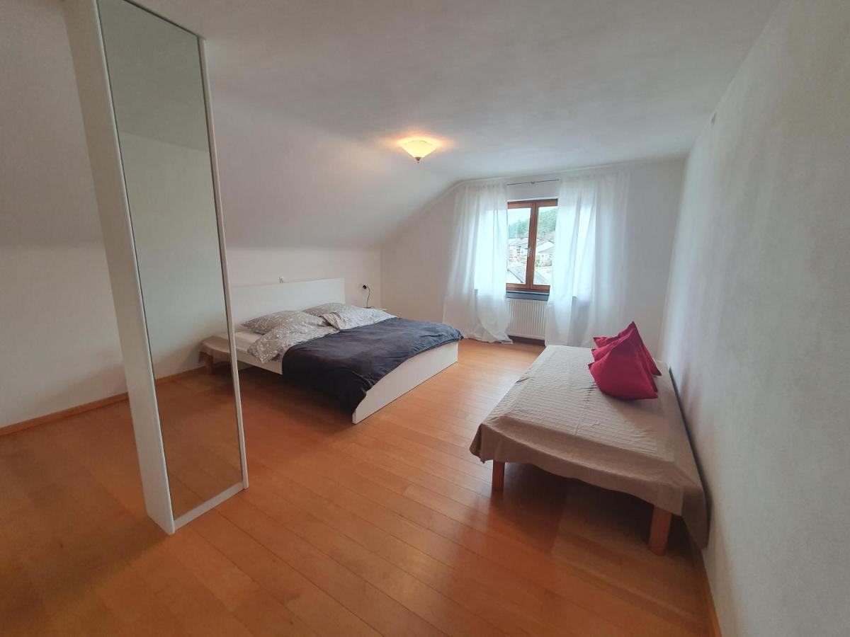 Ferienwohnung Nussbaum Merzig Esterno foto
