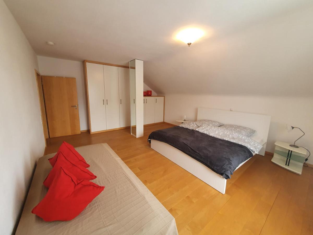 Ferienwohnung Nussbaum Merzig Esterno foto